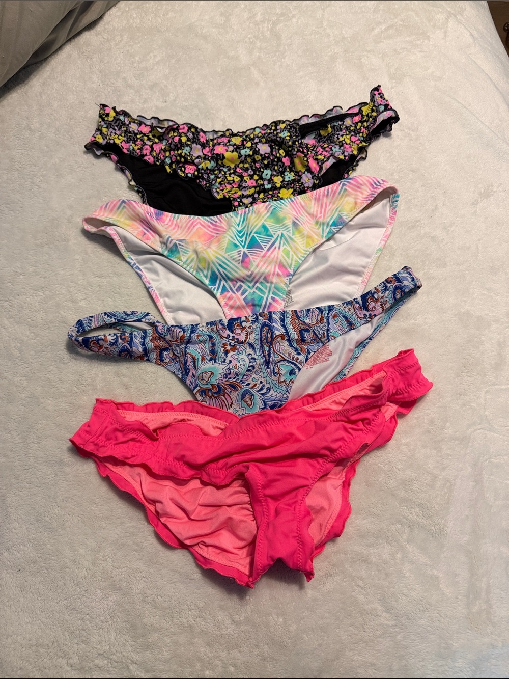 Victoria’s Secret Bikini Bottoms Bundle – 4 Piece Lot – Sizes S & M